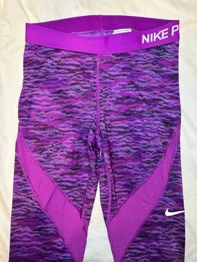 Nike Pro Hypercool Leggings Women’s M Purple Dri-Fit Compression NWT